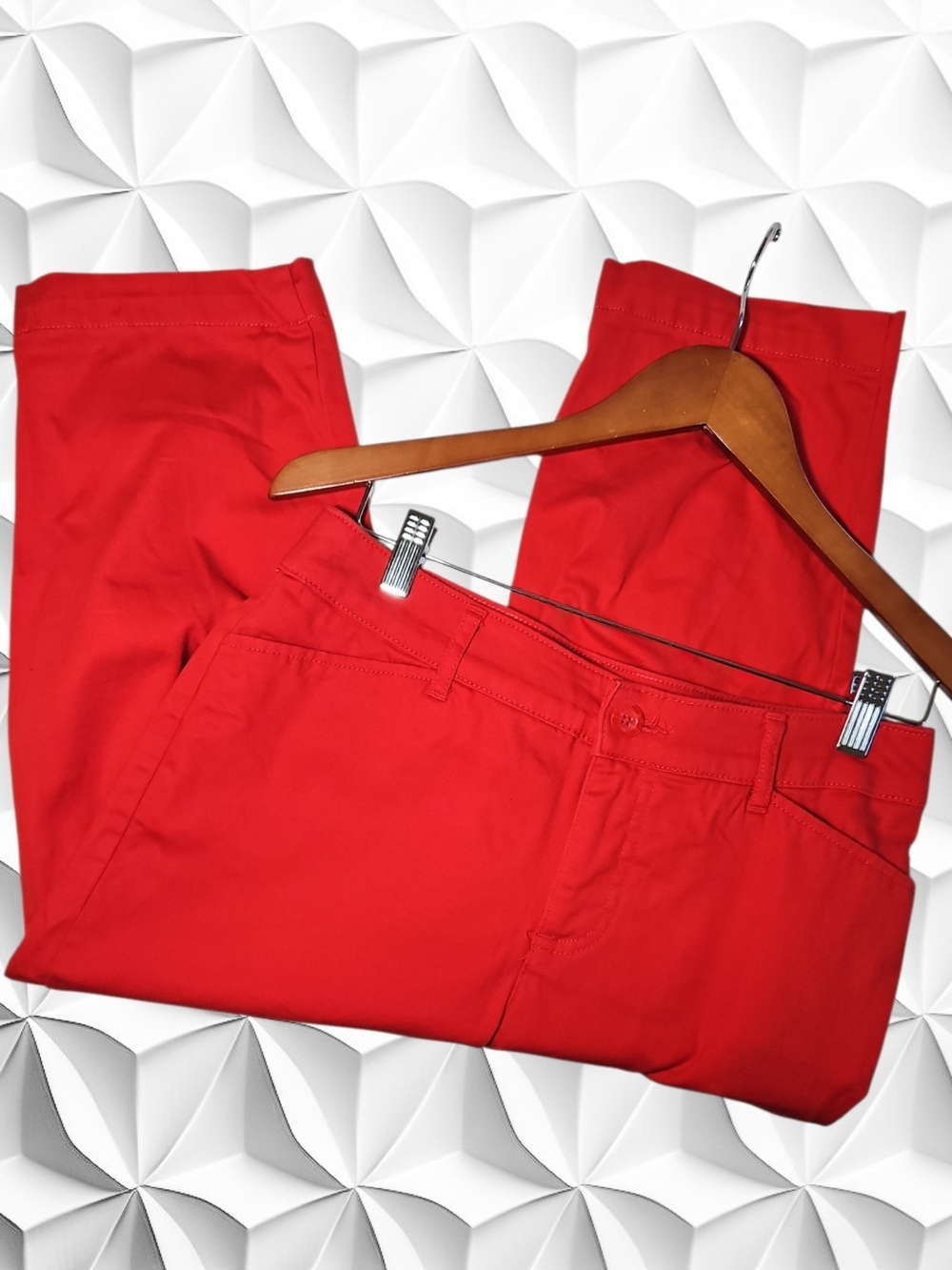 St. John's Bay Red Capri Pants Size 6 Stretch Cotton Cropped Chino